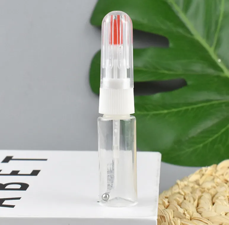 Prazna steklenička s čopičem s konico čopiča